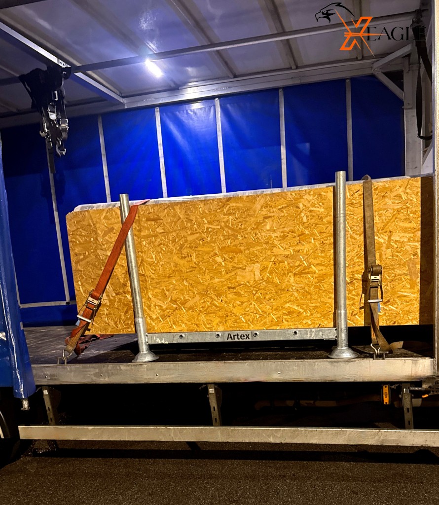 Curtain sider interior ready for pallets